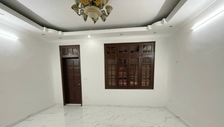 CHO THUÊ NHÀ NGUYÊN CĂN KHUẤT DUY TIẾN, QUẬN CẦU GIẤY, 55m2x 4 tầng, 22 Triệu